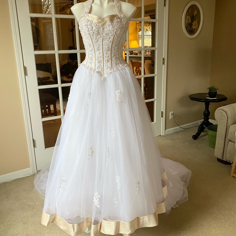 Halter Neck Sweetheart Wedding Gown White W Champagne Beading and Trim S